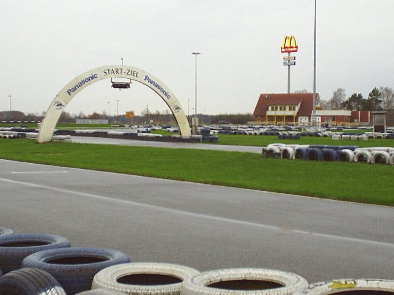 RS Kartbahn mit Thomas 2007 (1).JPG